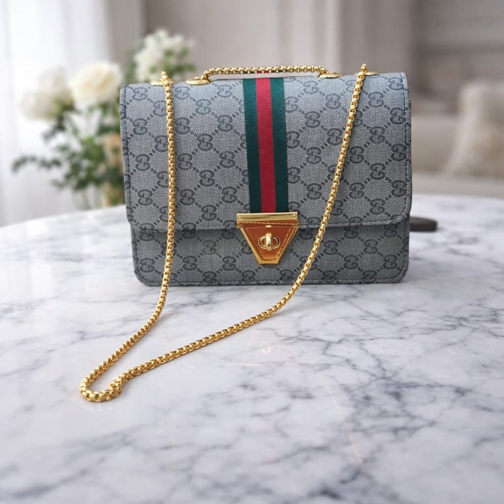Classic Pattern Chain Shoulder Bag – Elegant & Premium Look